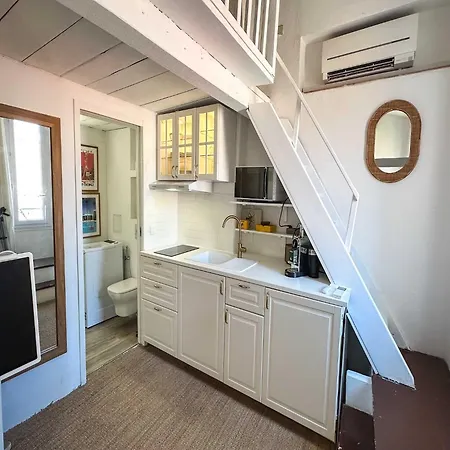 Cozy Studio- Mezzanine 2p- Port St-tropez Apartment