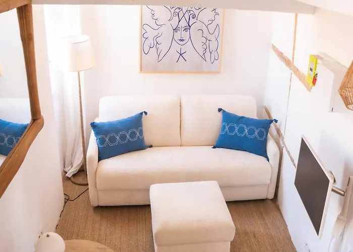 Cozy Studio- Mezzanine 2p- Port St-tropez Apartment